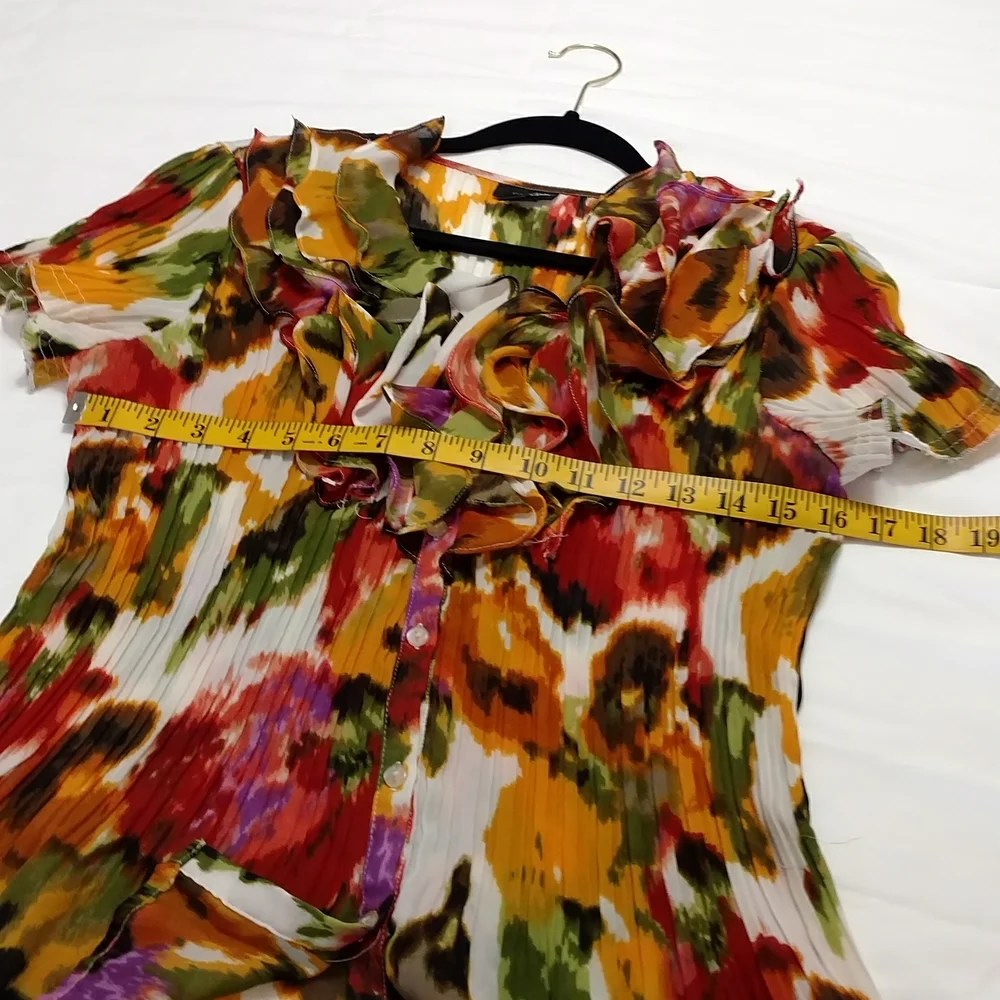 East 5th Ruffled Short Sleeve Blouse - Picture 6 of 7